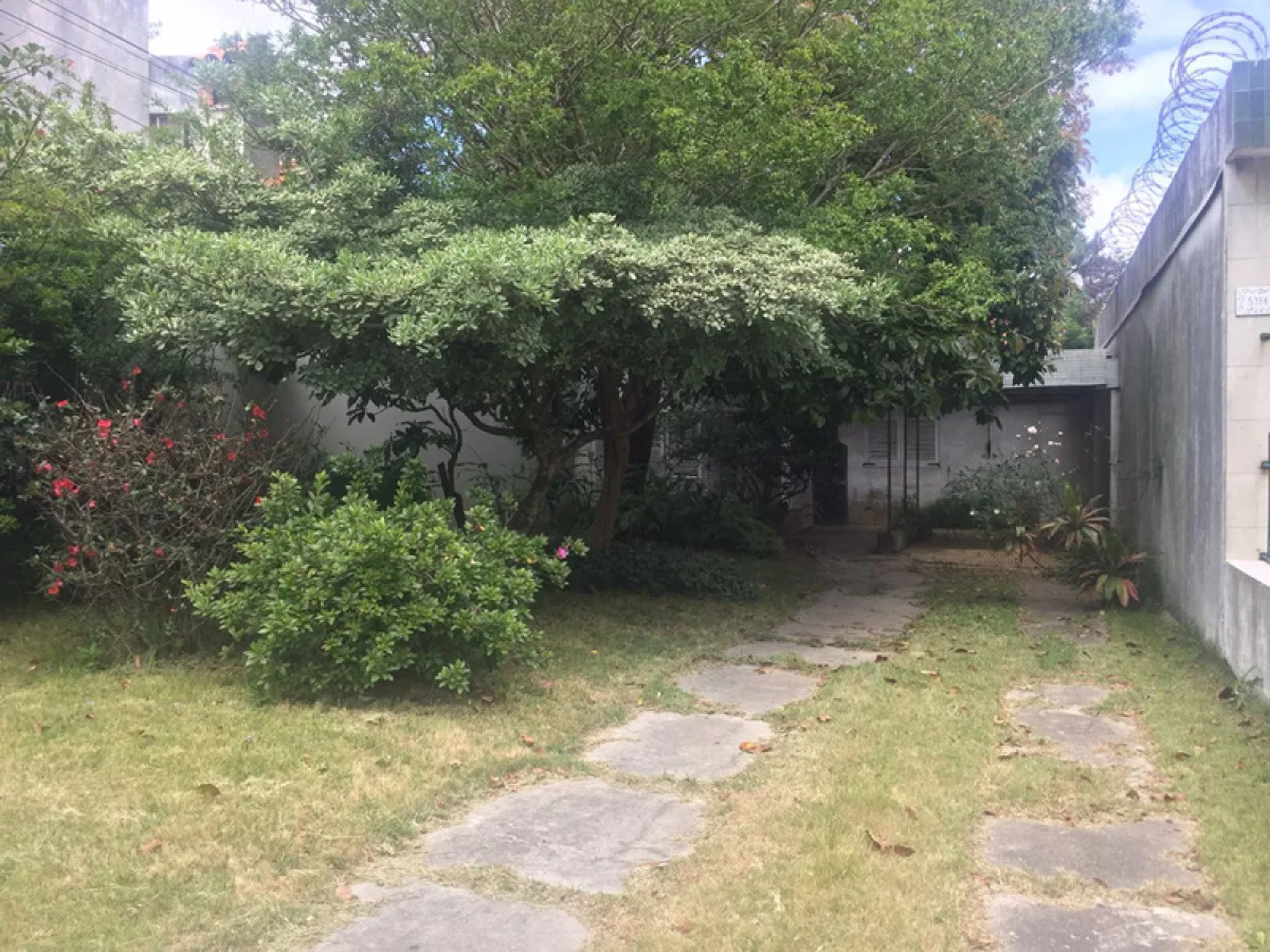 Casa ID.5265 - Venta Terreno con Casa a Reciclar Malvin Sur Inversion