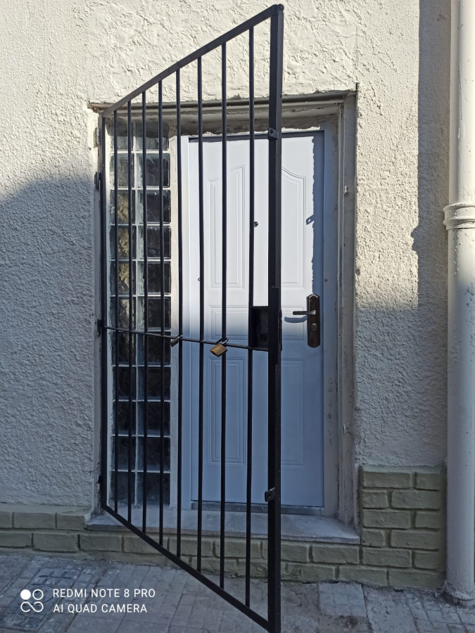 Casa ID.4235 - Venta con Renta Casa 5 Dormitorios La Comercial Inversion