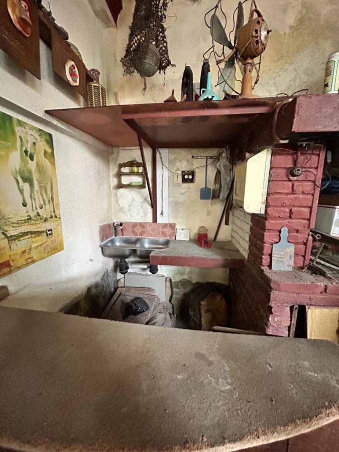 Casa ID.2740 - Venta Casa en ph 2 Dormitorios Buceo con Barbacoa y Garaje