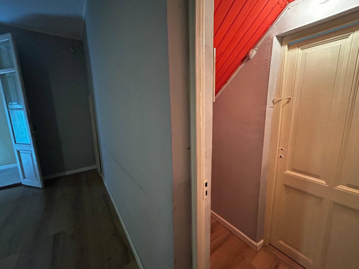 Casa ID.4235 - Venta Casa 5 Dormitorios La Comercial Inversion