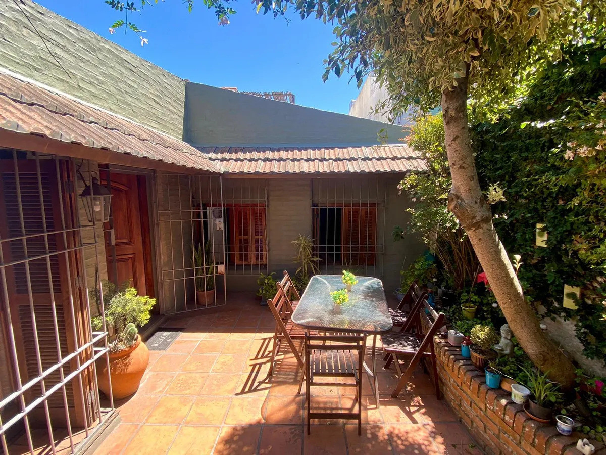 Casa ID.5436 - Alquiler o Venta Casa PH 3 Dormitorios Malvin Patio y Parrillero