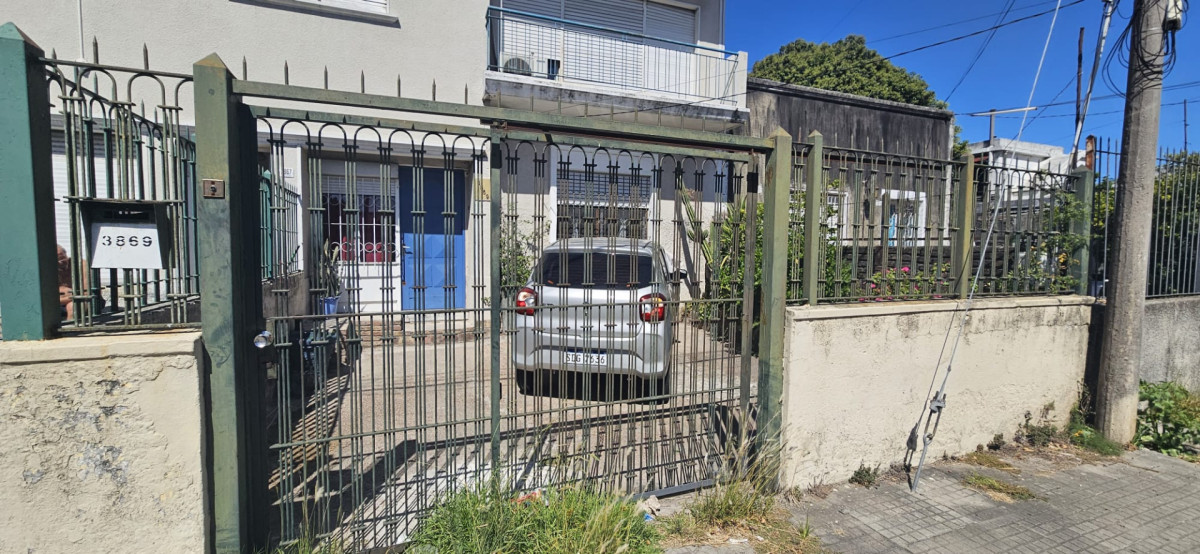 Casa ID.6057 - Venta Casa 2 Dormitorios Perez Castellanos Barbacoa y Cochera