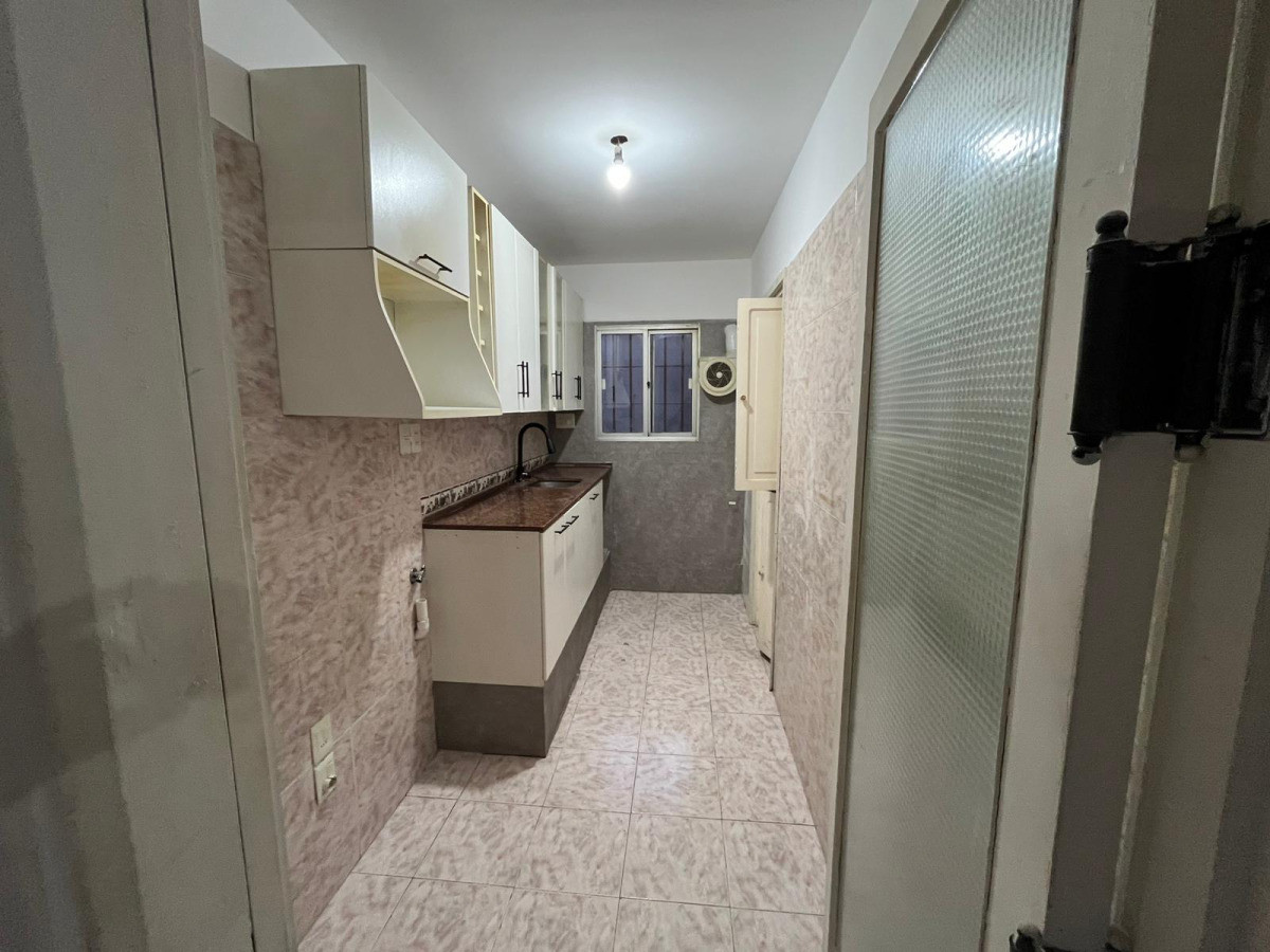 Casa ID.5345 - Venta Casa de Altos 2 Dormitorios Buceo con Balcon y Azotea