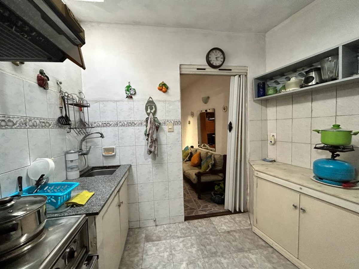 Casa ID.2740 - Venta Casa en ph 2 Dormitorios Buceo con Barbacoa y Garaje