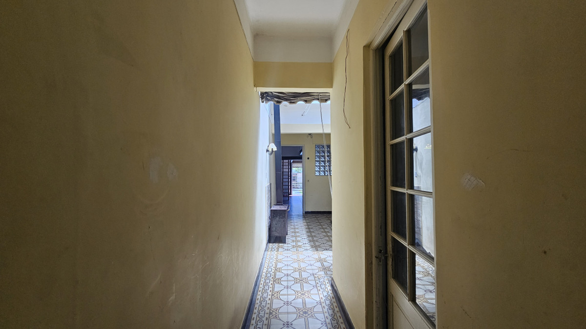 Casa ID.3323 - Venta Casa Sayago sobre Millán 2 Dormitorios Patio y Cochera 