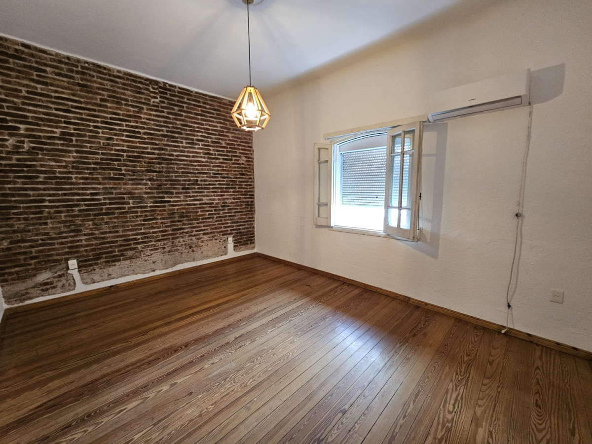 Casa ID.6540 - Venta Casa 3 o 4 Dormitorios Barbacoa y Garaje La Blanqueada
