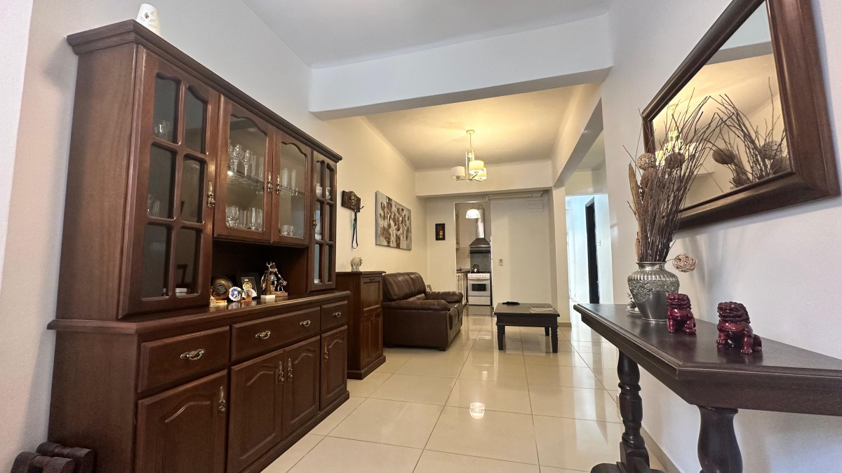 Casa ID.4519 - Venta Casa en PH 2 Dormitorios Pocitos con patio con barbacoa