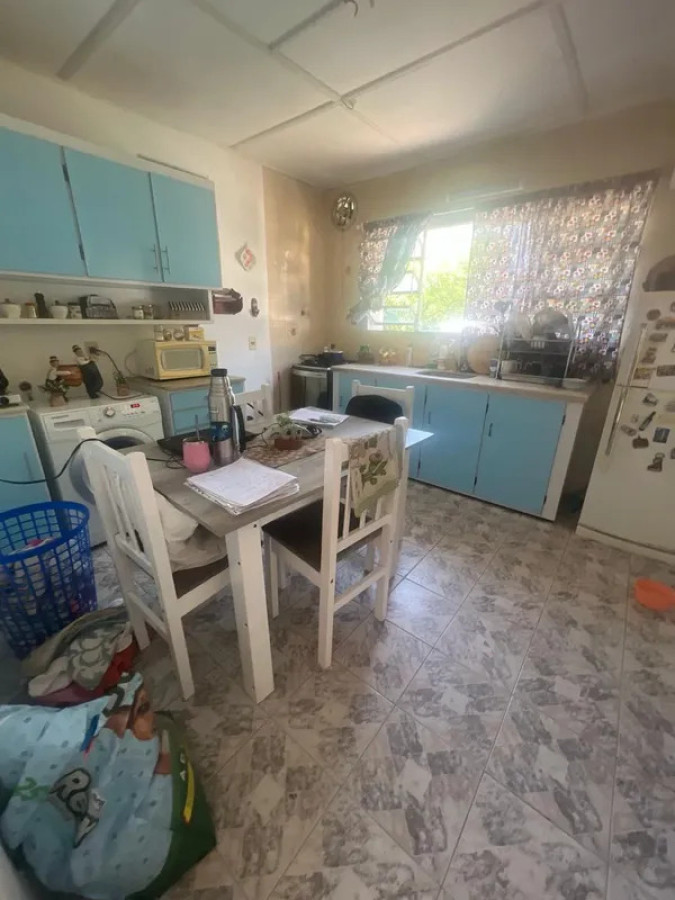 Casa ID.6068 - Alquiler Casa 2 Dormitorios La Teja con patio y cochera