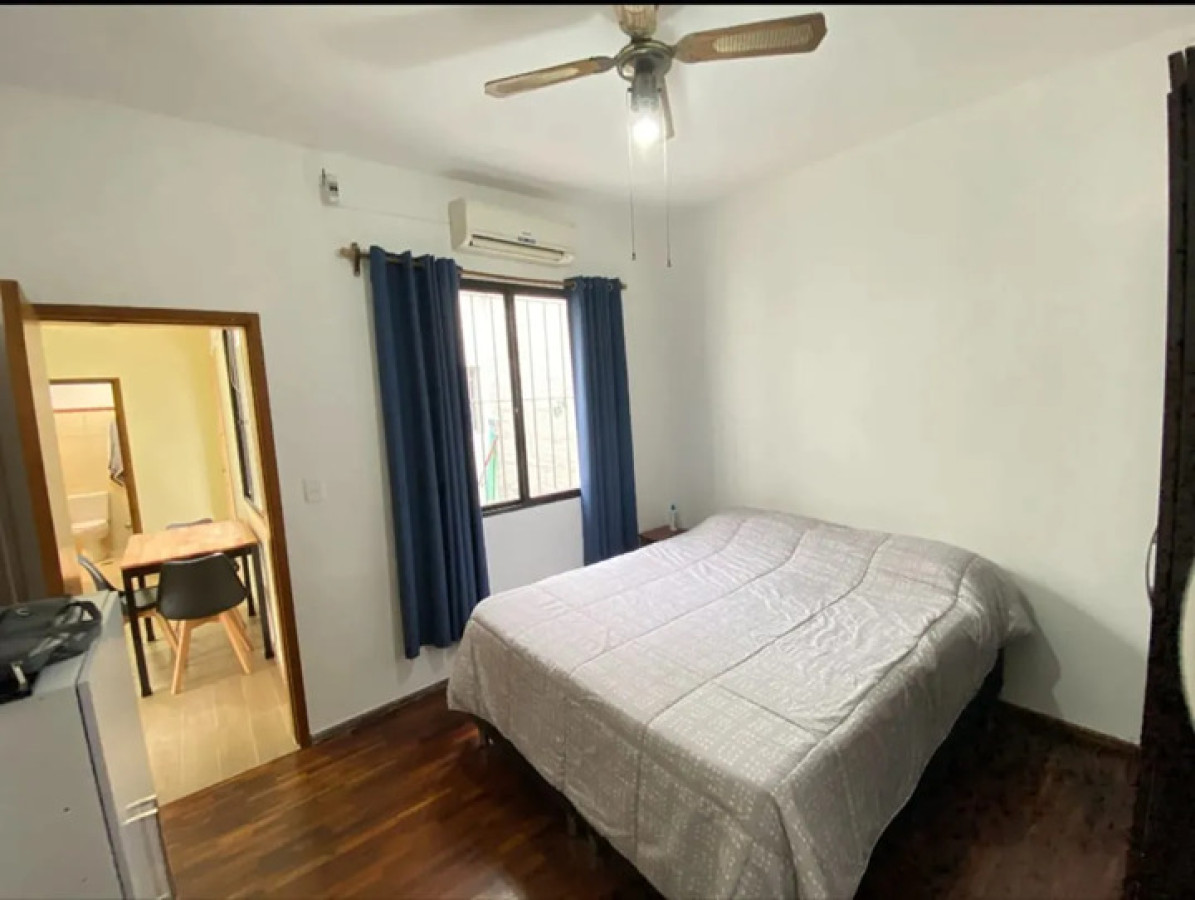 Casa ID.5692 - Venta Casa PH 2 Dormitorios Buceo con Patio y Cochera