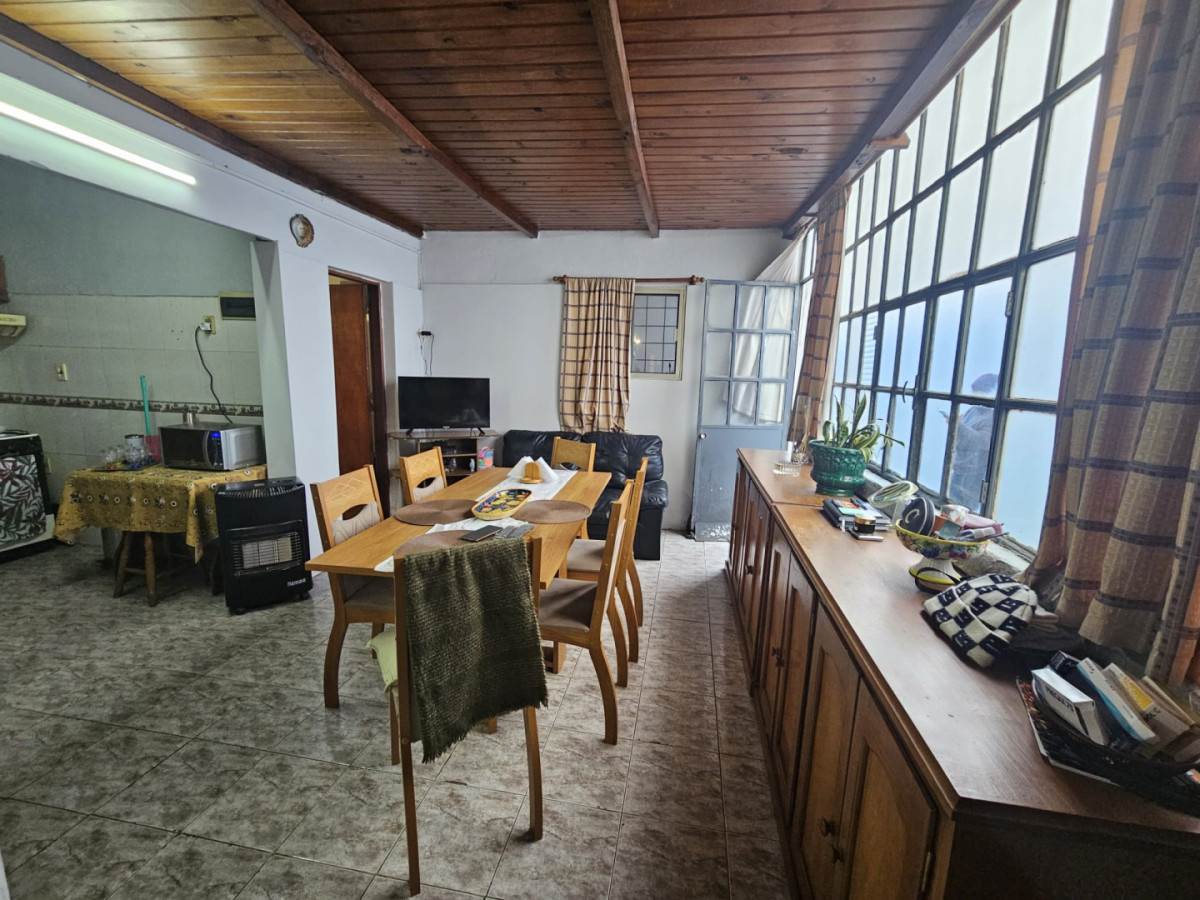 Casa ID.6268 - Venta Casa y Apartamento 4 Dormitorios Brazo Oriental Cochera