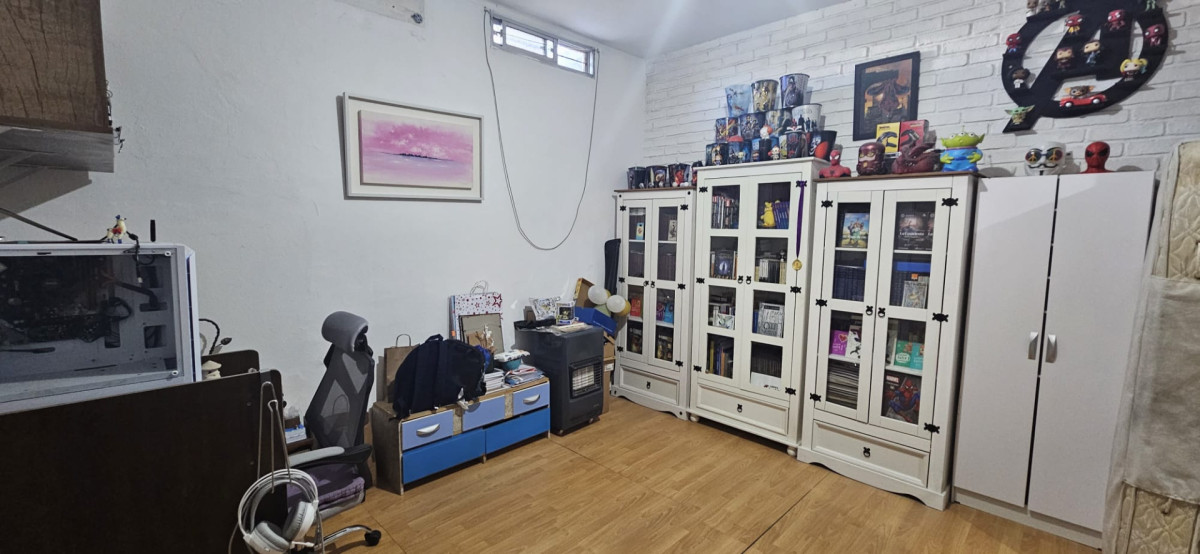 Casa ID.6057 - Venta Casa 2 Dormitorios Perez Castellanos Barbacoa y Cochera