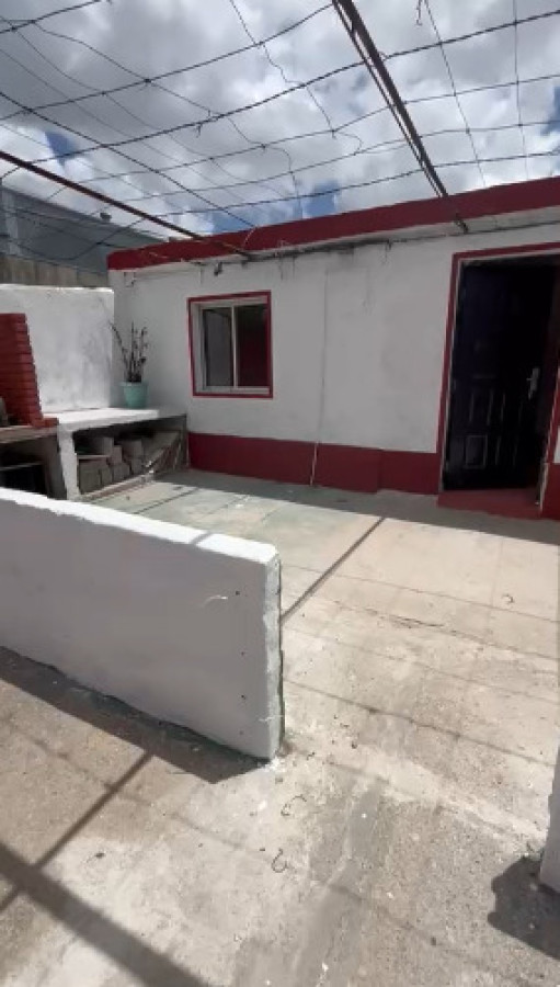 Casa ID.5172 - Alquiler o Venta Casa 1 Dormitorio Cerrito con Patio