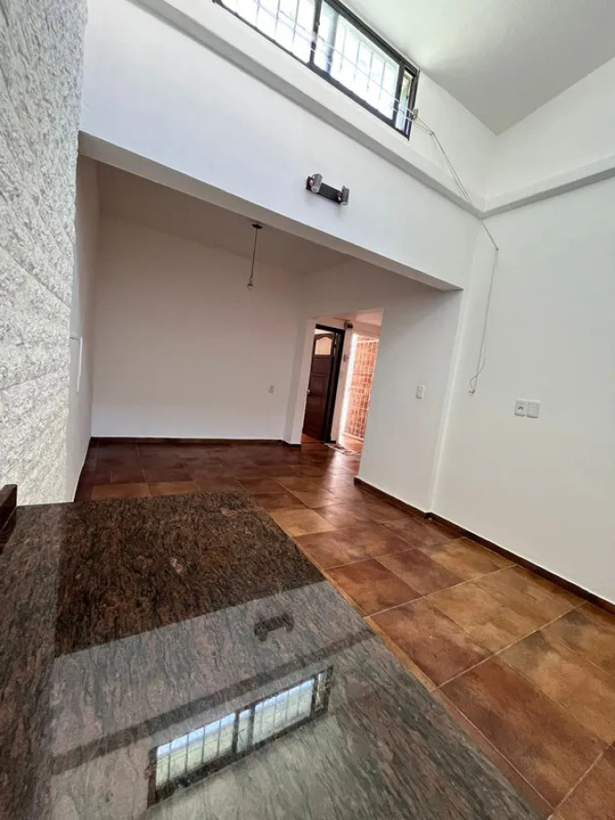 Casa ID.5881 - Alquiler Apartamento 1 Dormitorio Buceo con patio y garaje
