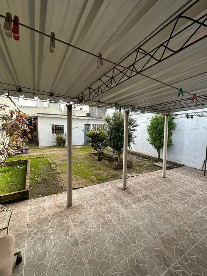 Casa ID.6268 - Venta Casa 3 Dormitorios Brazo Oriental con patio y cochera