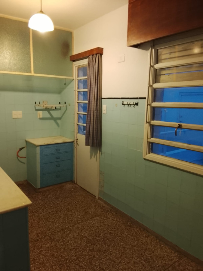 Casa ID.6452 - Alquiler o Venta Casa 4 Dormitorios Buceo Parrillero y Cochera