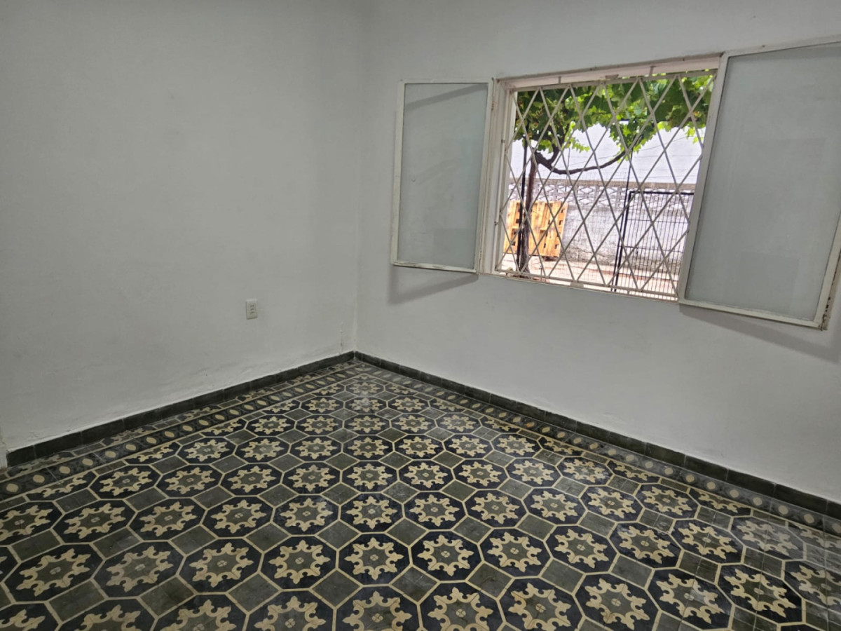 Casa ID.5650 - Alquiler Casa 1 Dormitorio La Teja con patio