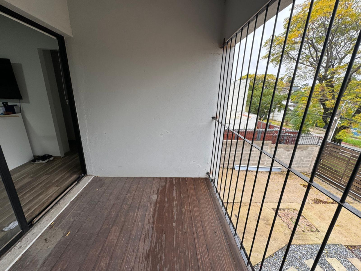 Casa ID.5797 - Alquiler Casa 2 Dormitorios Prado con patio y cochera