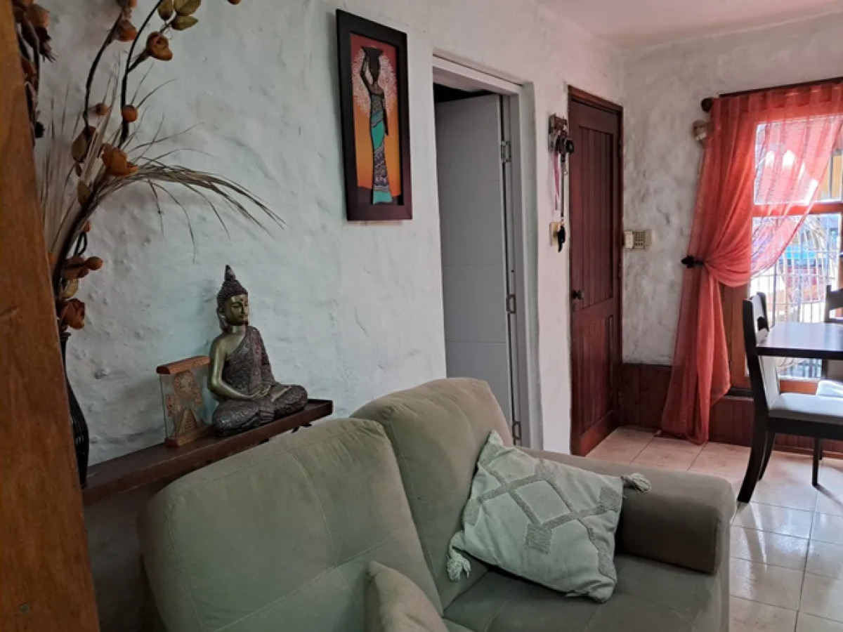 Casa ID.5041 - Venta Casa Duplex 2 Dormitorios Reducto con Barbacoa