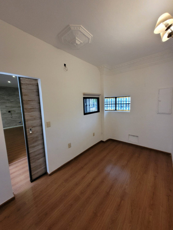 Casa ID.5461 - Alquiler Casa 3 Dormitorios Tres Cruces con azotea 