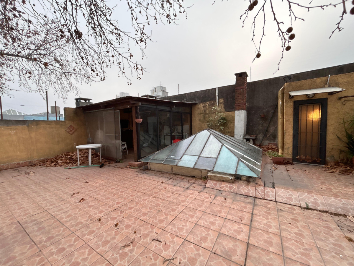 Casa ID.4939 - Venta Casa 4 Dormitorios Cordón con Barbacoa y Azotea