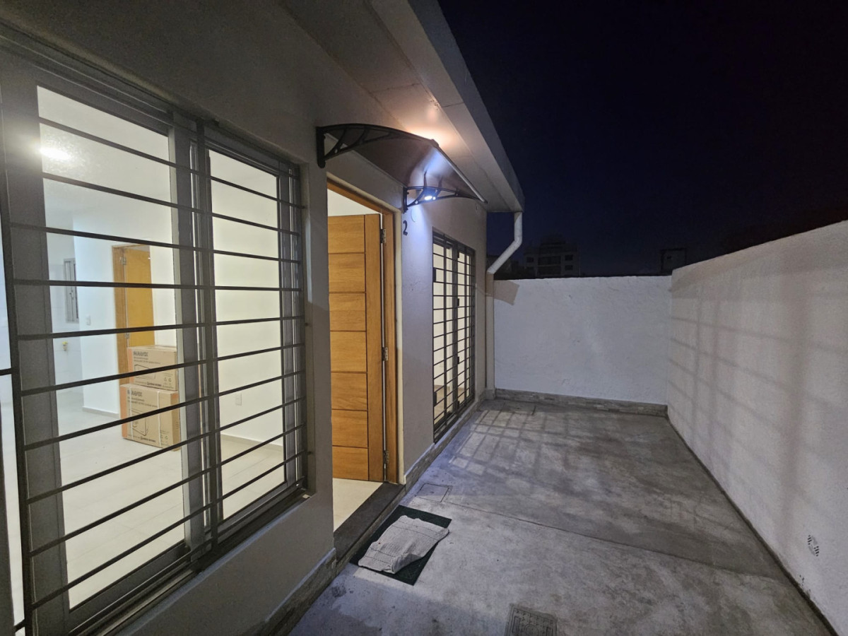 Casa ID.6564 - Alquiler Casa en PH 1 Dormitorio Buceo con patio