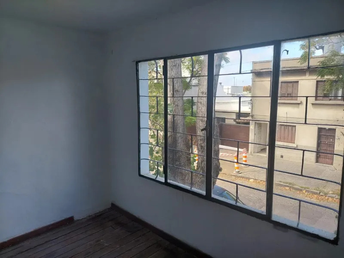 Casa ID.6473 - Alquiler Casa 2 Dormitorios Reducto con jardin 
