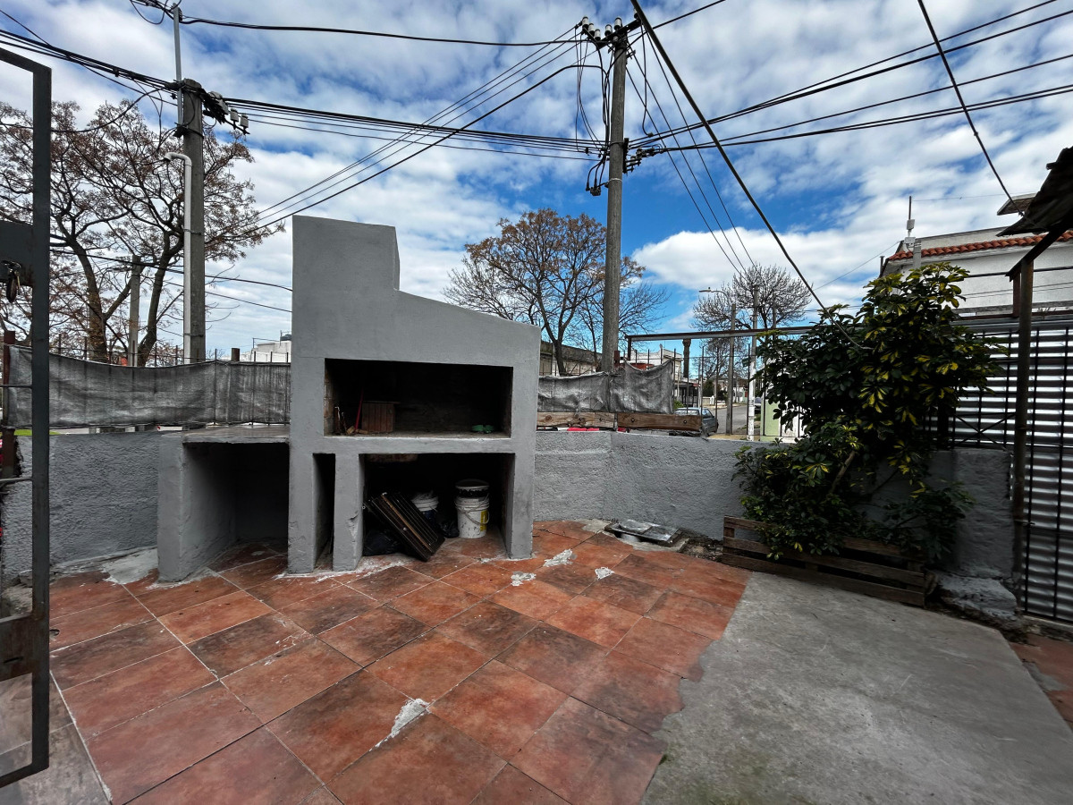 Casa ID.5065 - Alquiler Casa 1 Dormitorio Cerrito con patio y parrillero