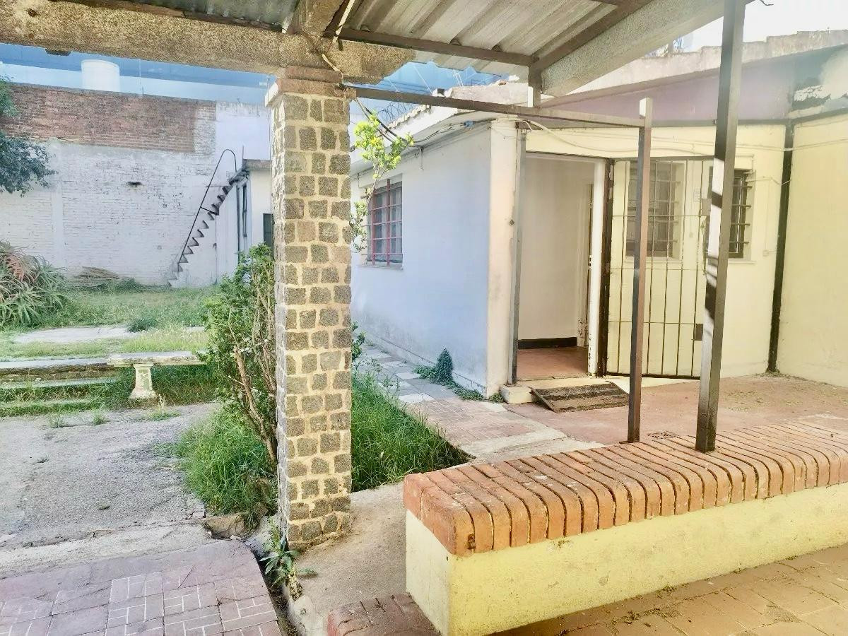 Casa ID.4502 - Venta Gran Casa 14 Dormitorios y Terreno Malvin Inversión 