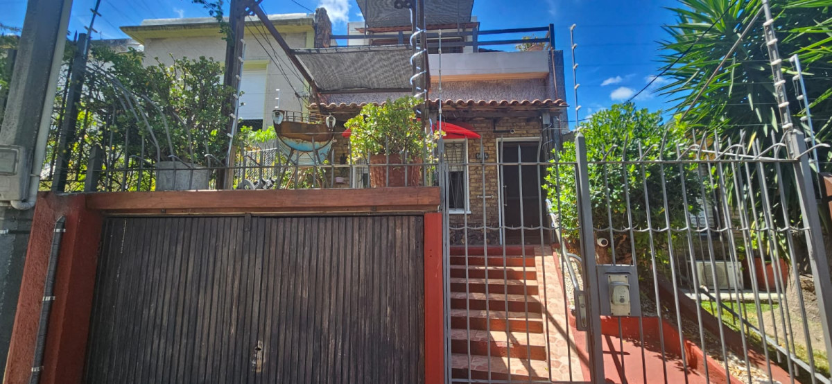 Casa ID.6049 - Venta Casa 2 Dormitorios Aires Puros con Garaje y Patio