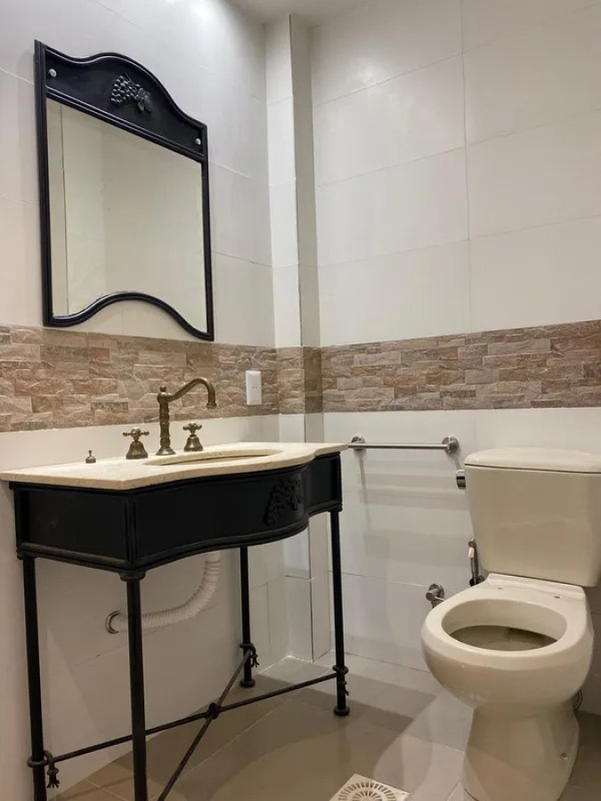 Casa ID.5786 - Alquiler Casa 3 Dormitorios Malvin con patio y garaje