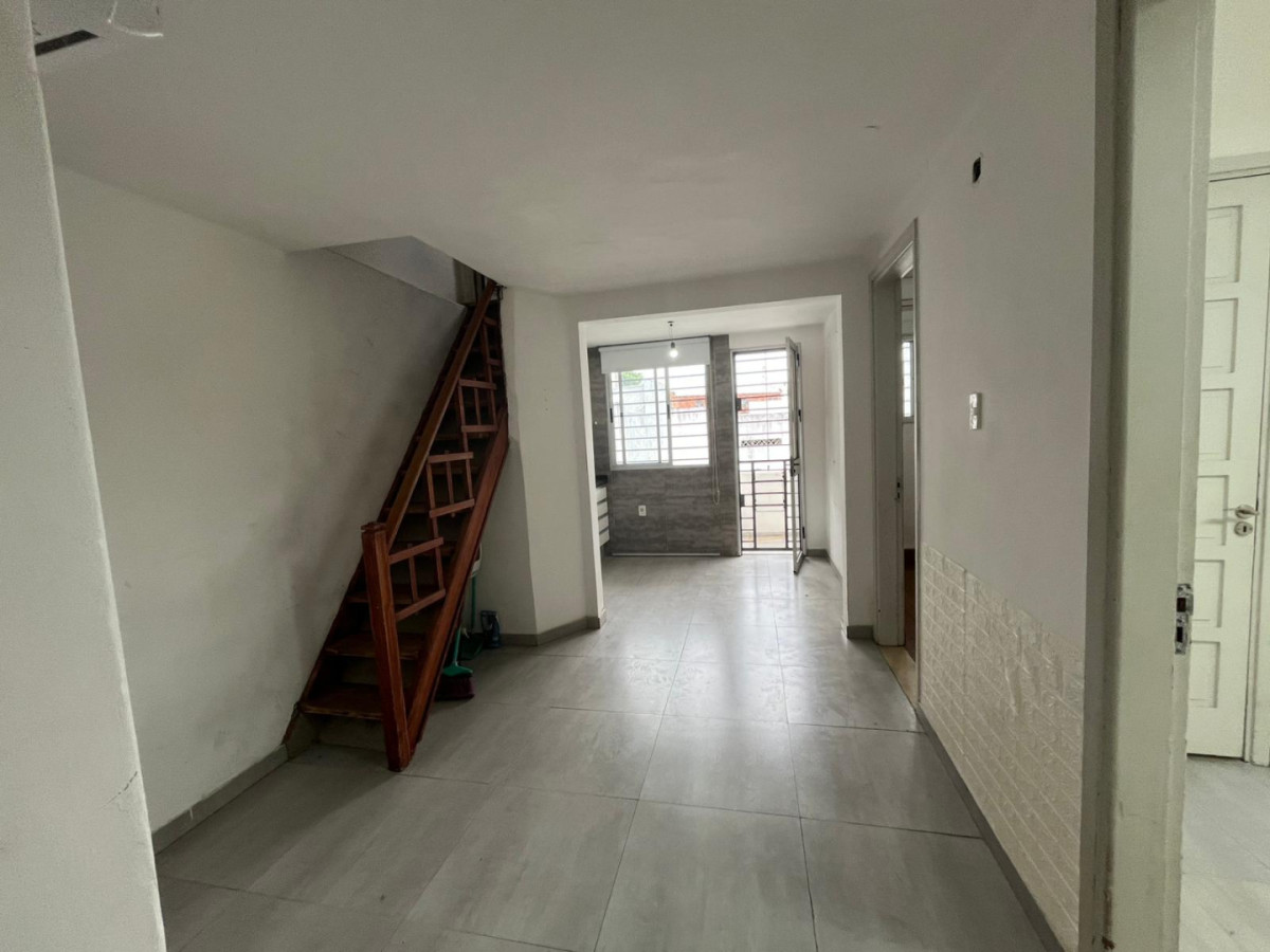 Casa ID.5784 - Venta Casa 4 Dormitorios Terraza y Parrillero Bella Vista