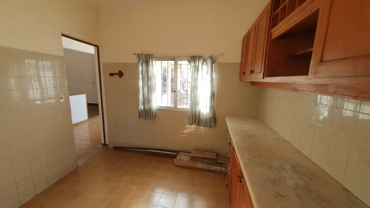 Casa ID.5401 - Alquiler Casa en PH 2 Dormitorios Sayago con Cochera