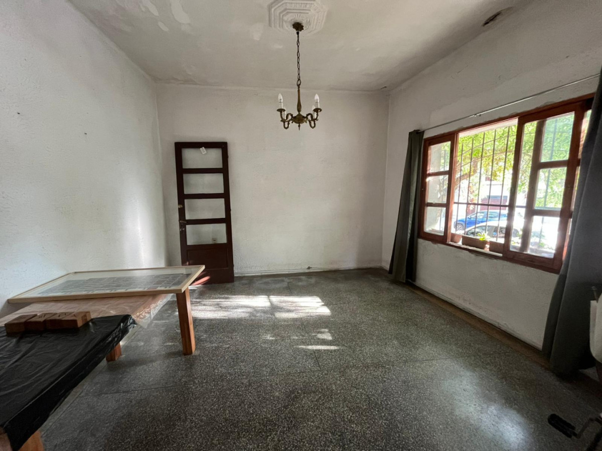 Casa ID.5668 - Venta Casa 2 Dormitorios Pocitos con patio 