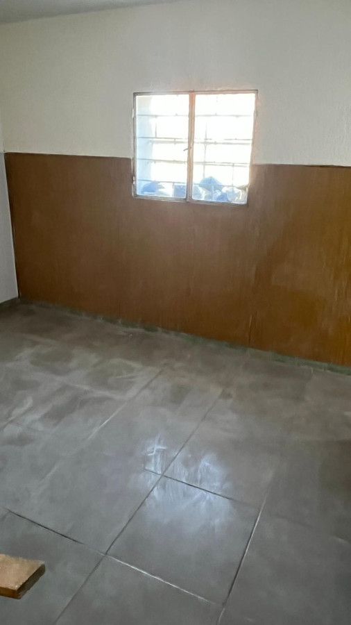 Casa ID.4647 - Alquiler Casa 1 Dormitorio Malvin Norte con Jardin y Cochera