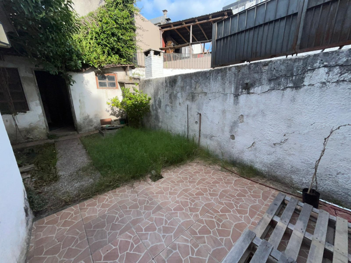 Casa ID.5668 - Venta Casa 2 Dormitorios Pocitos con patio 