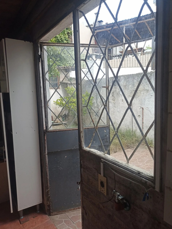 Casa ID.5668 - Venta Casa 2 Dormitorios Pocitos con patio 