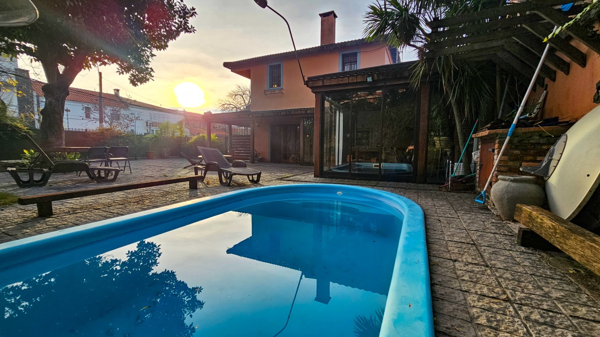 Casa ID.2599 - Venta Casa 4 Dormitorios Patio y Piscina Parque Batlle