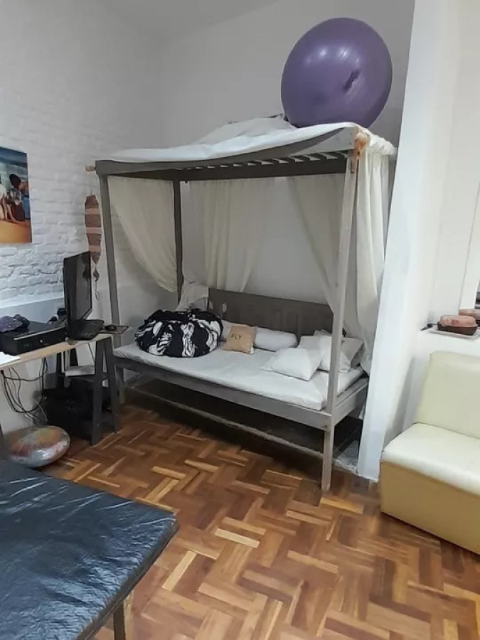Casa ID.3935 - Venta Casa 2 Dormitorios La Blanqueada Patio Azotea  