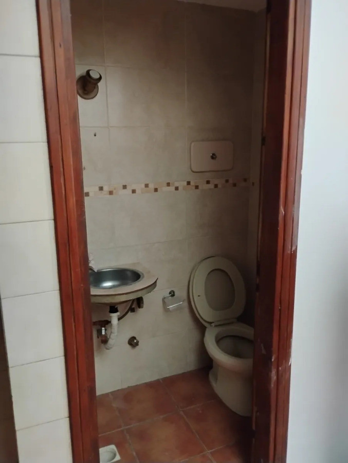Casa ID.5342 - Alquiler Casa 3 Dormitorios Reducto con azotea y garaje