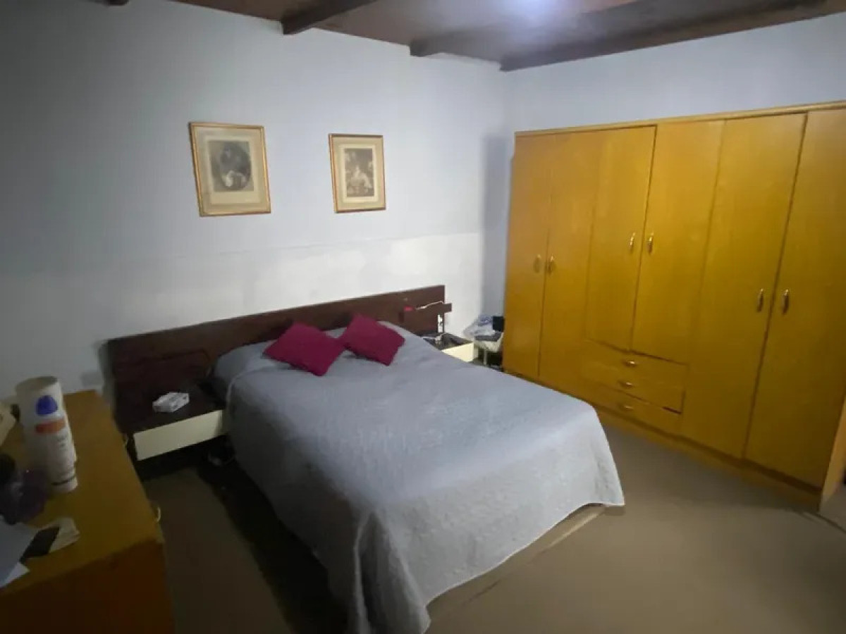 Casa ID.6268 - Venta Casa 3 Dormitorios Brazo Oriental con patio y cochera