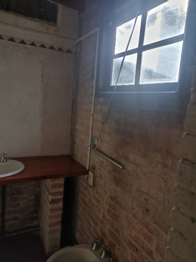 Casa ID.5668 - Venta Casa 2 Dormitorios Pocitos con patio 