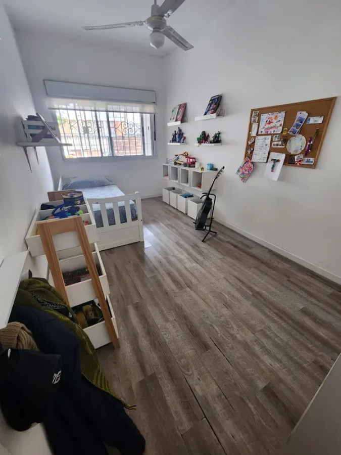 Casa ID.6117 - Venta Casa 4 Dormitorios Malvin con patio y garaje