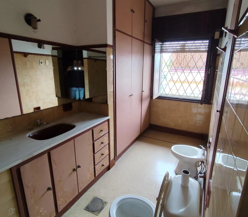Casa ID.5670 - Venta Casa y Apartamento 4 Dormitorios Paso Molino con garaje