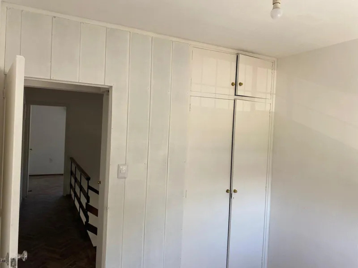 Casa ID.5786 - Alquiler Casa 3 Dormitorios Malvin con patio y garaje