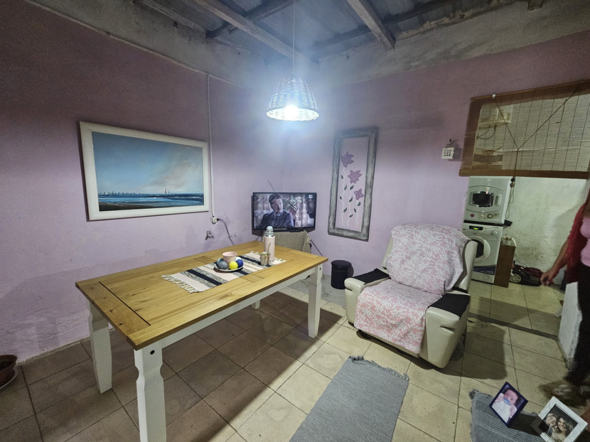 Casa ID.6479 - Venta Casa 2 Dormitorios La Teja con Patio Chico Oportunidad