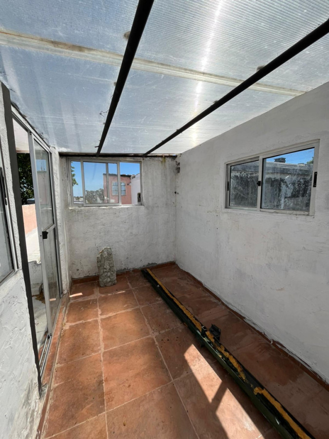 Casa ID.5446 - Venta Casa 3 o 4 Dormitorios Parque Rodo Inversion con Terraza