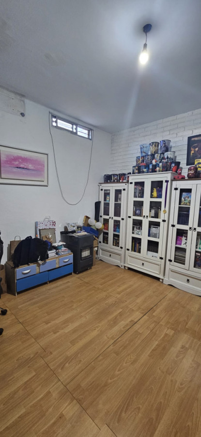 Casa ID.6057 - Venta Casa 2 Dormitorios Perez Castellanos Barbacoa y Cochera