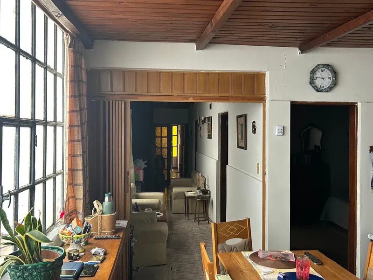 Casa ID.6268 - Venta Casa 3 Dormitorios Brazo Oriental con patio y cochera