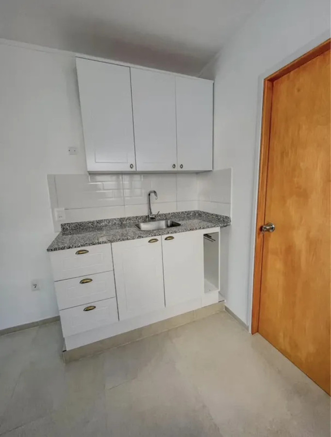 Casa ID.6564 - Alquiler Casa en PH 1 Dormitorio Buceo con patio
