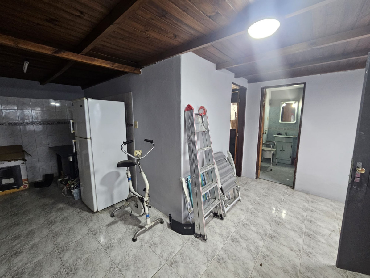 Casa ID.6268 - Venta Casa y Apartamento 4 Dormitorios Brazo Oriental Cochera